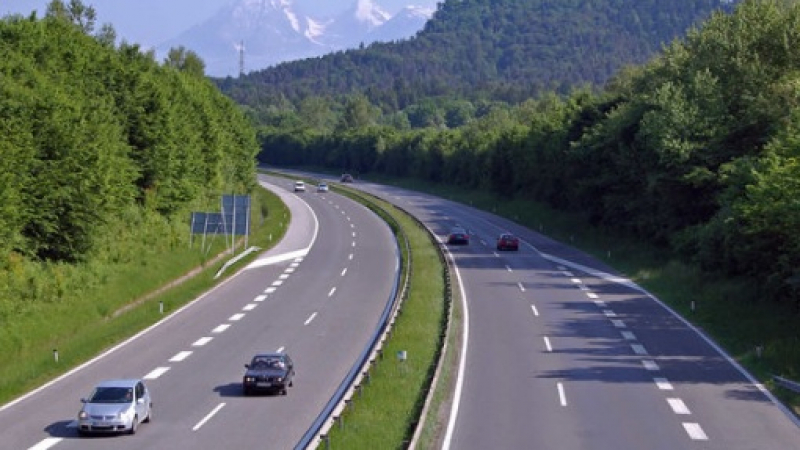 Какви са новите правила за движение по пътищата и пътуванията в страните в Европа