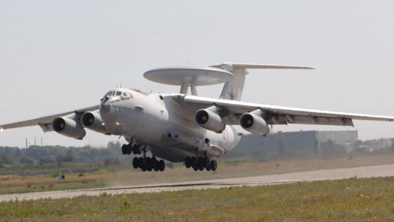 Извънредно: Партизани взривиха специален руски самолет за ДРЛО на летище в Беларус