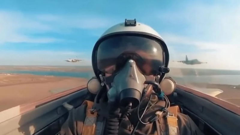 ВИДЕО от войната: Украински пилот разказа как се е спасил от горящия си самолет 