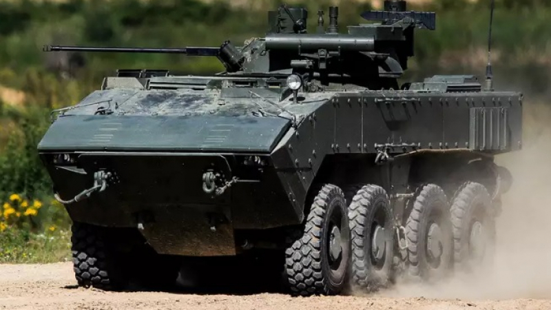 Руските сили изпратиха в Украйна новите бронирани машини "Бумеранг" СНИМКИ
