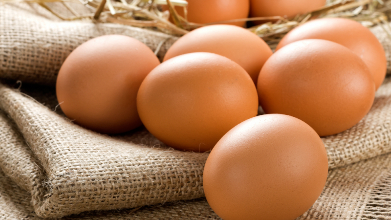 Наистина ли ВИДЕО показва, че в Китай произвеждат изкуствени яйца за консумация?