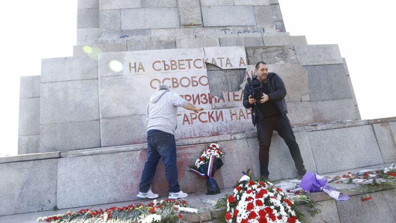Проф. Григорова: Решението за паметника на Съветската армия е реабилитация на нацизма
