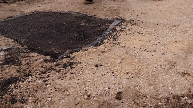 Странна кръпка асфалт в ж.к. "Люлин" взриви мрежата 