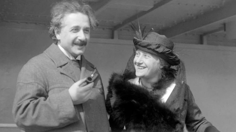 Брачните правила на Айнщайн били ужасяващи, а жена му - мъченица СНИМКИ