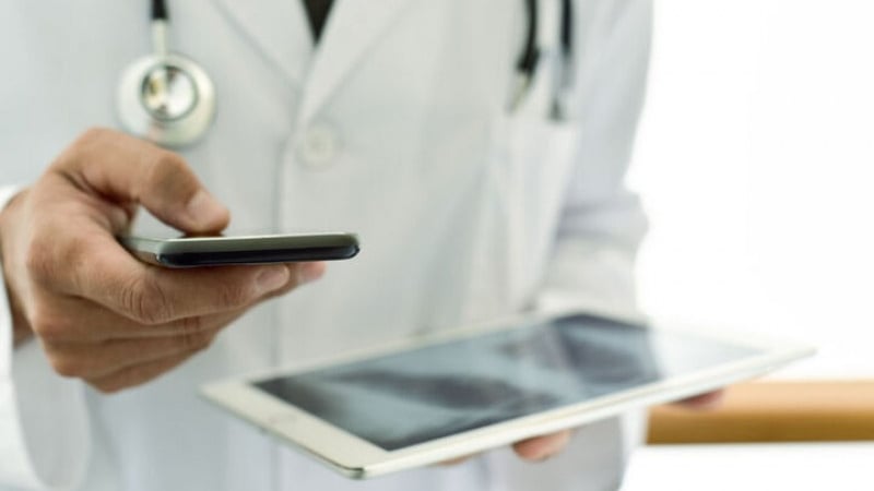 Приложение: Лекари ще издават рецепти от мобилния телефон или от таблета