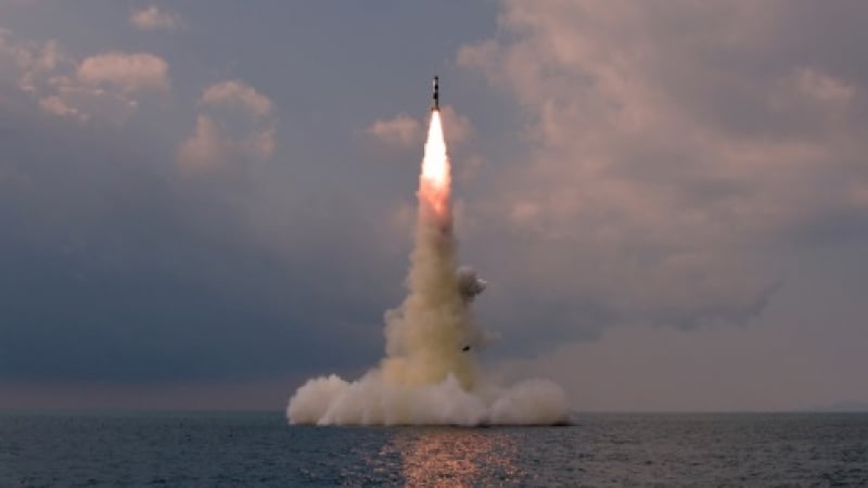 Северна Корея изстреля две крилати ракети от подводница, ето къде е била мишената