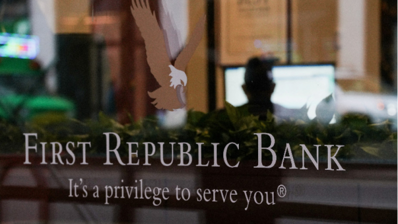 Още една голяма US банка е пред колапс