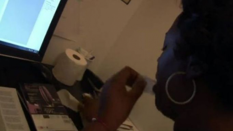 47-г. жена яде тоалетна хартия от 6-и клас и ето какво й се случи 