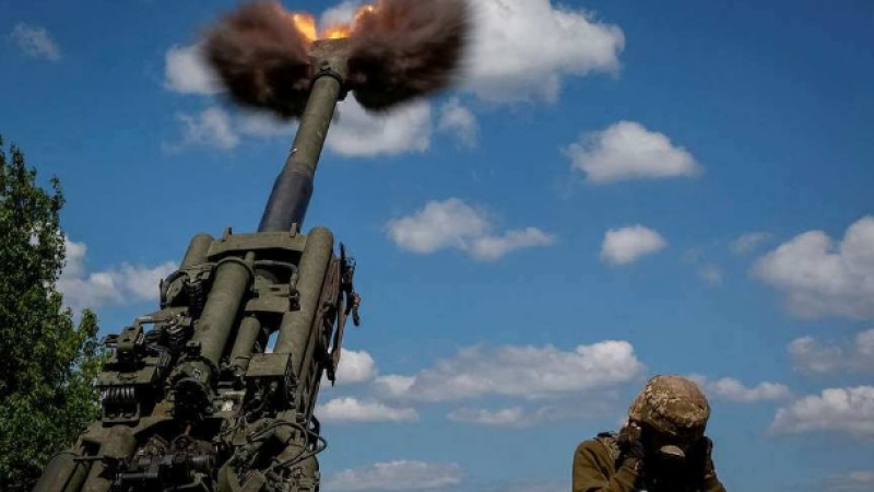 ВИДЕО от войната: Западна военна техника затъна безнадеждно в украинската кал