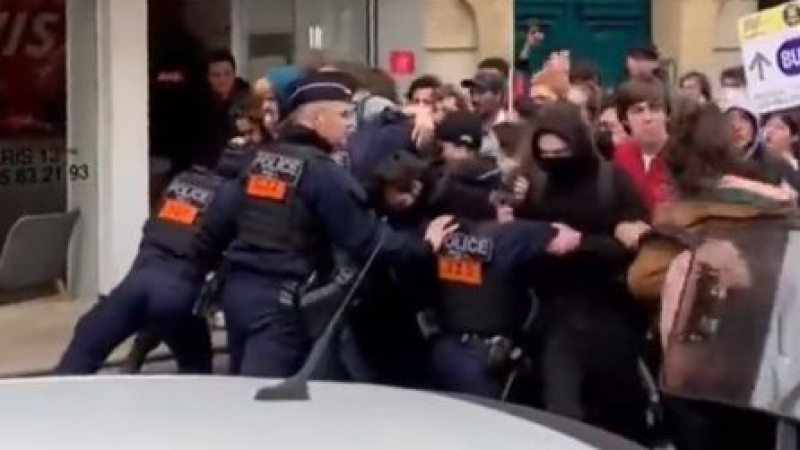 Във Франция е страшно, над 80 души са задържани ВИДЕО