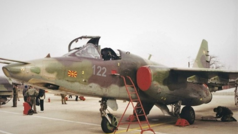 Северна Македония предаде на Украйна много странни Су-25