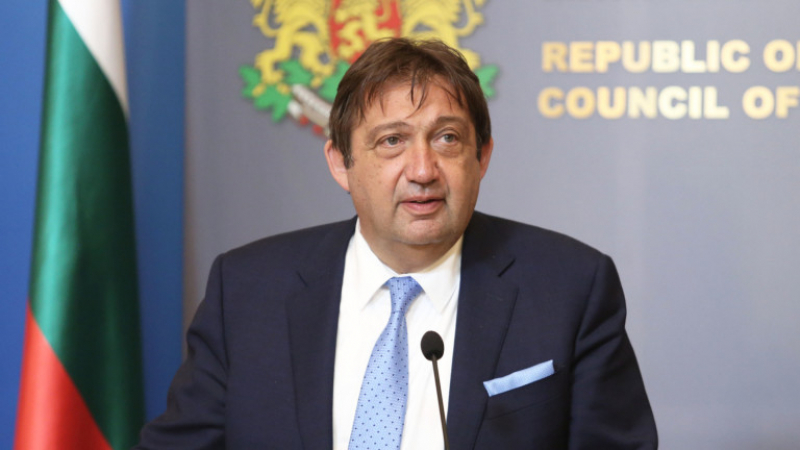 Министър Шишков: Няма нужда от закриването на АПИ