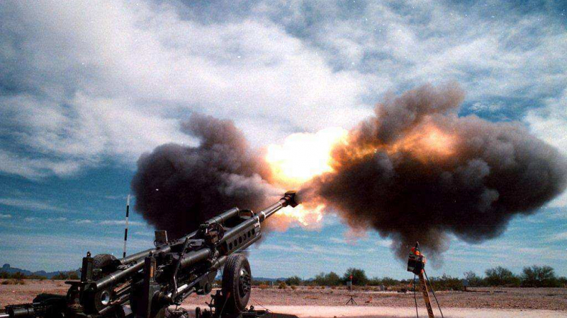 ВИДЕО от войната: "Ланцети" унищожават американски гаубици M777