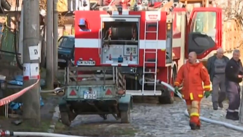 След пожара в Чепеларе: Общината ще помогне на пострадалите семейства ВИДЕО