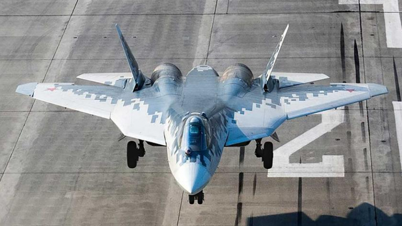 Разкритие: Самолети на НАТО цяла година преследвали руския Су-57, но...