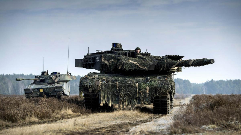 Spiegel: Обещаните от Олаф Шолц танкове "Леопард 2" вече са в Украйна