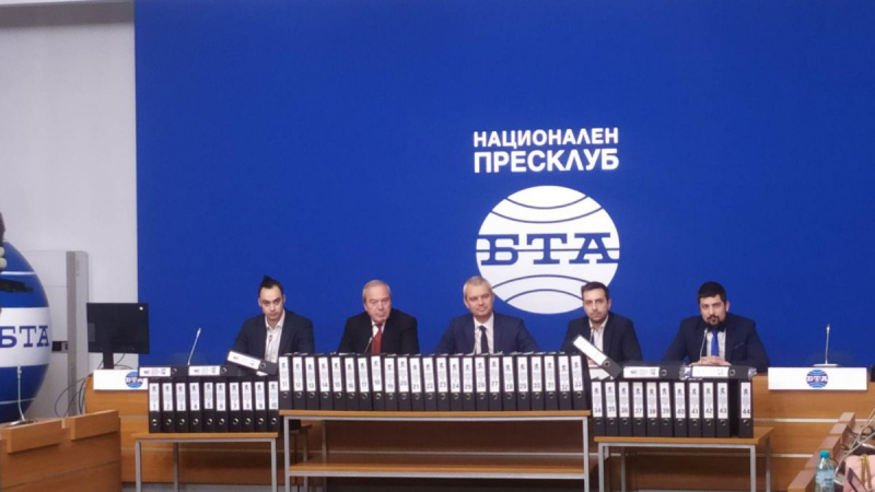  Костадинов: Референдум за запазване на българския лев ще има