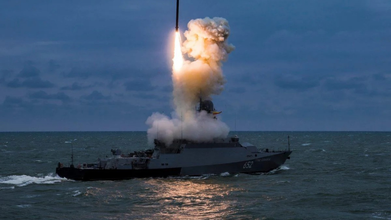 Залп от 20 "Калибри": От ВСУ обясниха рязко нарасналата опасност днес от нова руска ракетна атака