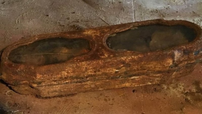 Разбулиха 100-годишната мистерия с необичайния детски ковчег в гараж 