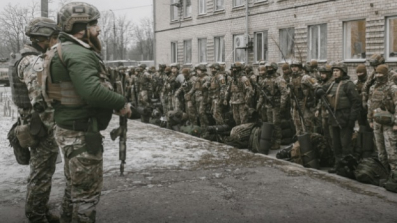 "Азов" попълни редиците си преди контранастъплението ВИДЕО