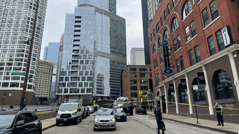 Полиция отцепи хотела на Тръмп в Чикаго СНИМКИ 