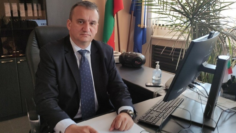 Служебният областен управител на Сливен е агитирал за „Левицата“ на изборите 