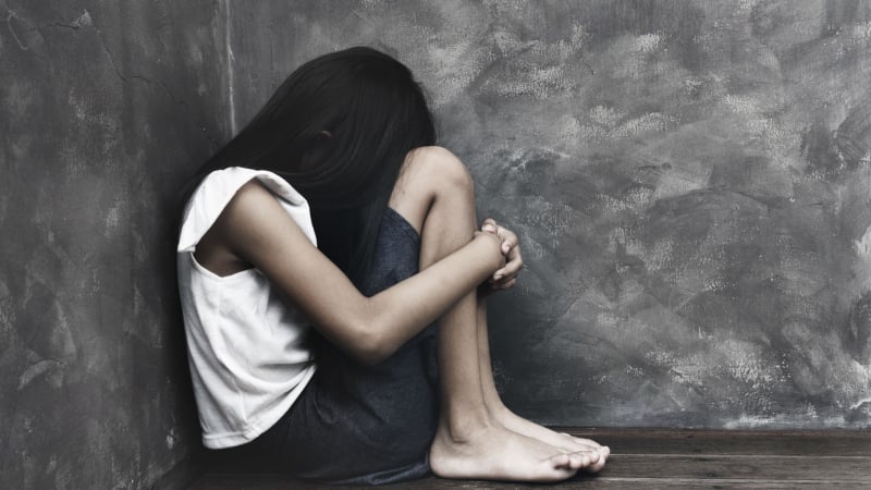14-годишен изнасили 10-годишна, тя забременя, а сега...
