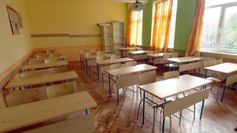 Синдикалист: Не е работа на учителите да търсят бомби в училище