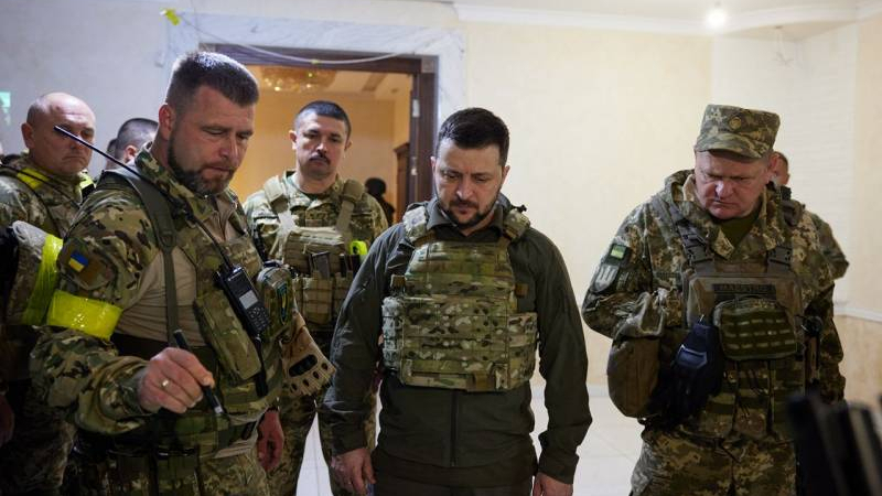 Foreign Policy: Украинския елит се сдърпа дали да се опитат да си върнат Крим