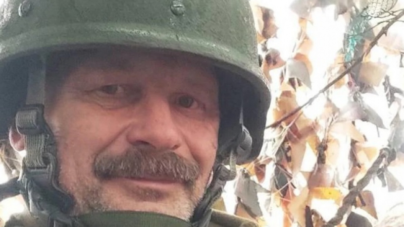 На фронта загина прочут украински депутат, който изхвърли на ръце Яценюк от Радата СНИМКИ