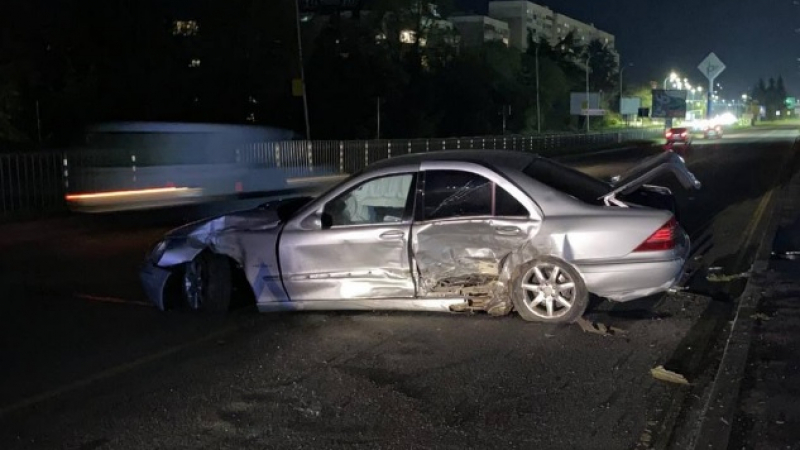 Тежка катастрофа в Бургас, лекарите казаха какво е спасило шофьора СНИМКИ