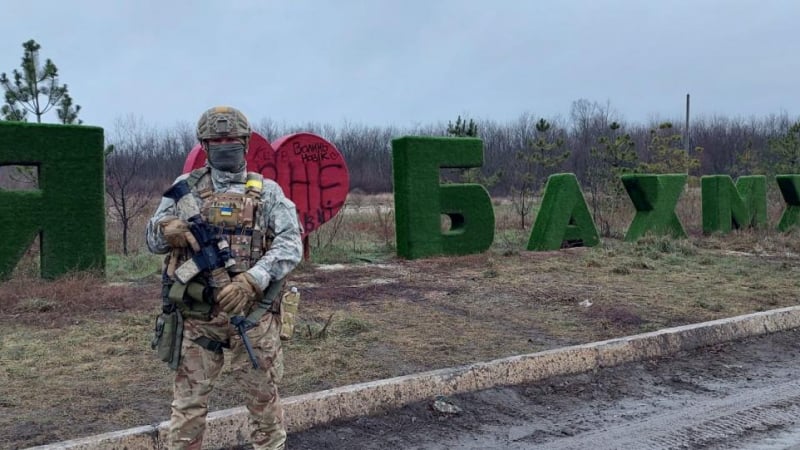 Полковник от ВСУ обясни как Крим "ще ни падне бързо в краката като гнила круша" 