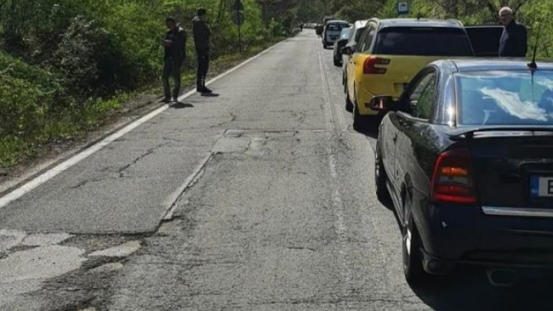 Зверска катастрофа с кола на "Военна полиция" на пътя Варна-Бургас 