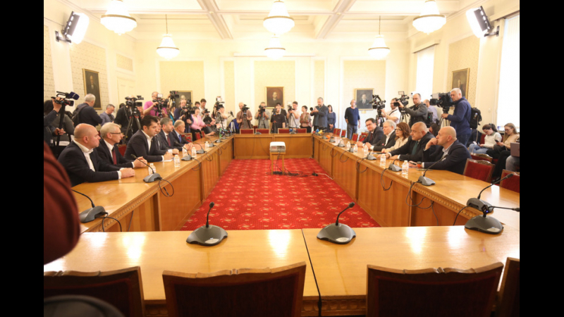 Проф. Коларова посочи най-важното условие за правителство на ПП с подкрепа от ГЕРБ
