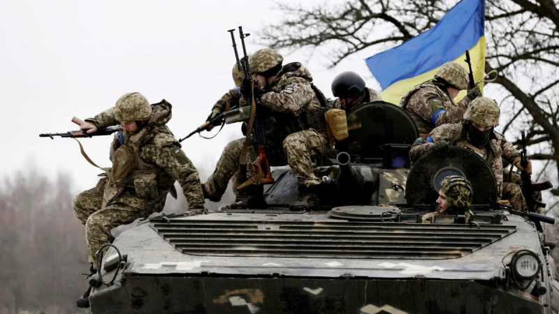  Politico: Украинците искат да преметнат руснаците със сценарий от Втората световна война 