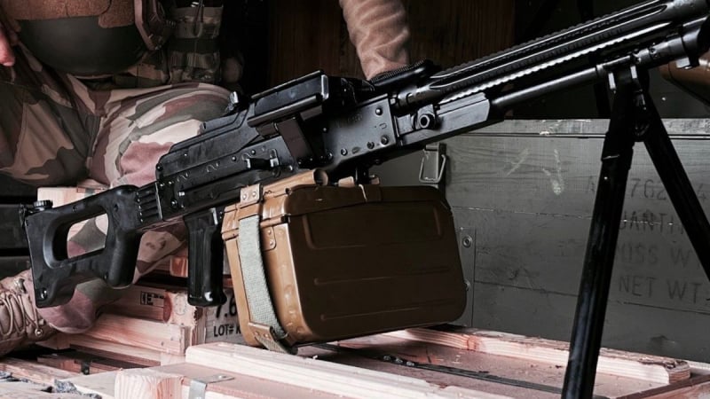 De Re Militari: Украинците стрелят по руснаците с чисто нови български картечници СНИМКИ