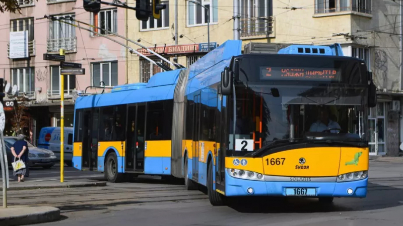 Грозна постъпка в Софийския градски транспорт взриви мрежата: Шофьор на тролей отказа да... СНИМКА