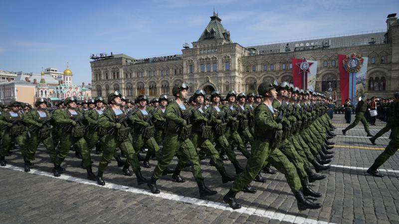 Киев: Удряме Москва на 9 май, руснаците да избягват парадите 