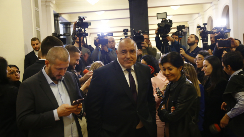 Политологът Симеонов: С тая партенка ПП-ДБ провокират Борисов, но ще се задушат от "двойна хватка"