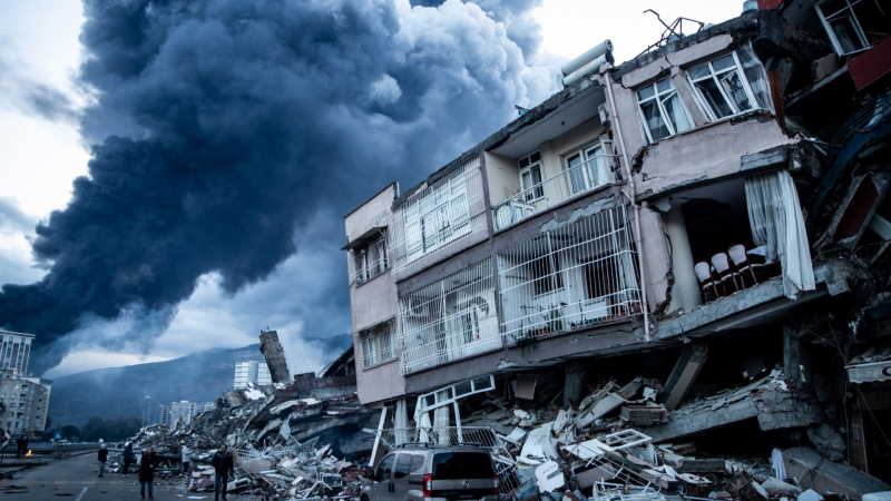 Гръцки сеизмолог предупреди за смъртоносно земетресение от 6 по Рихтер на Балканите