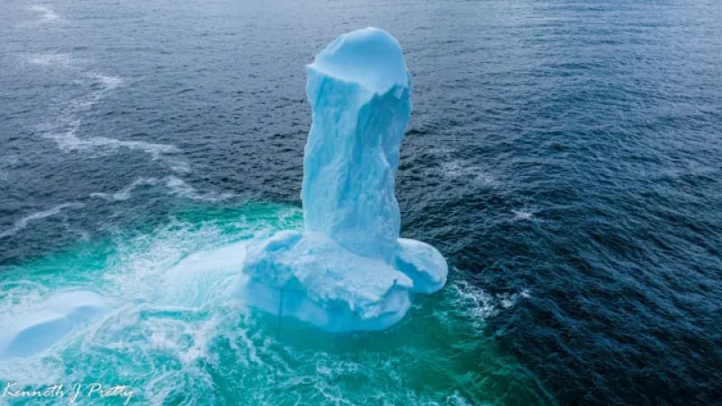 Възбуден айсберг побърка мрежата, СНИМКА 18+