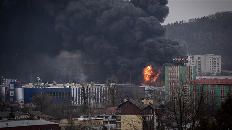 Дронове и ракети удариха Киев нощес с невиждана досега интензивност, това ли е отговорът на атаката срещу Кремъл