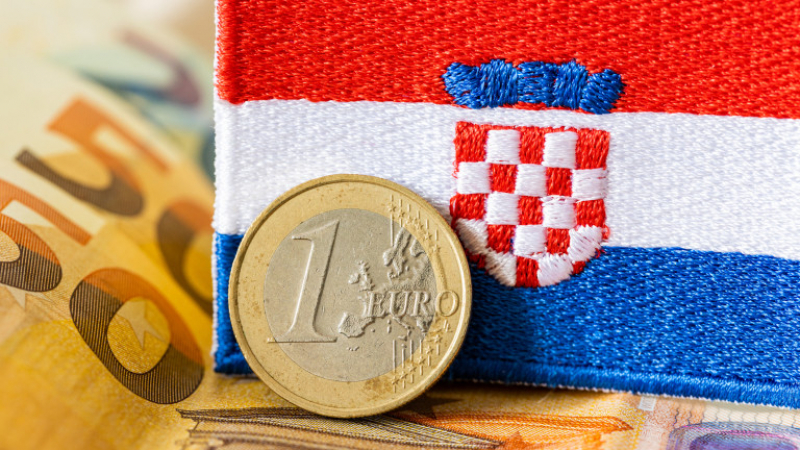 Икономистът Ангелов с гореща новина за Хърватия, която прие еврото