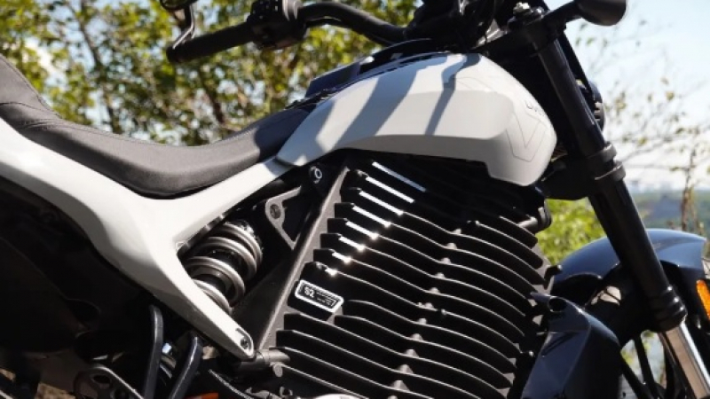 Harley-Davidson пуска на пазара бърз и достъпен ел. мотоциклет СНИМКИ