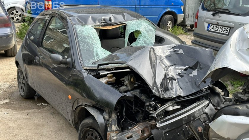 Първи СНИМКИ на колата-убиец от бул. "Сливница" в София