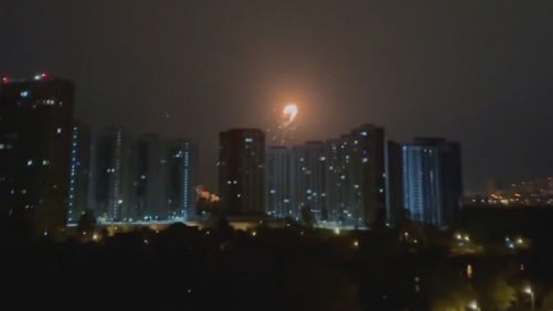 Нова масирана атака: Къщи подскачат от взривове в Одеса, ракети и дронове удариха Киев ВИДЕО