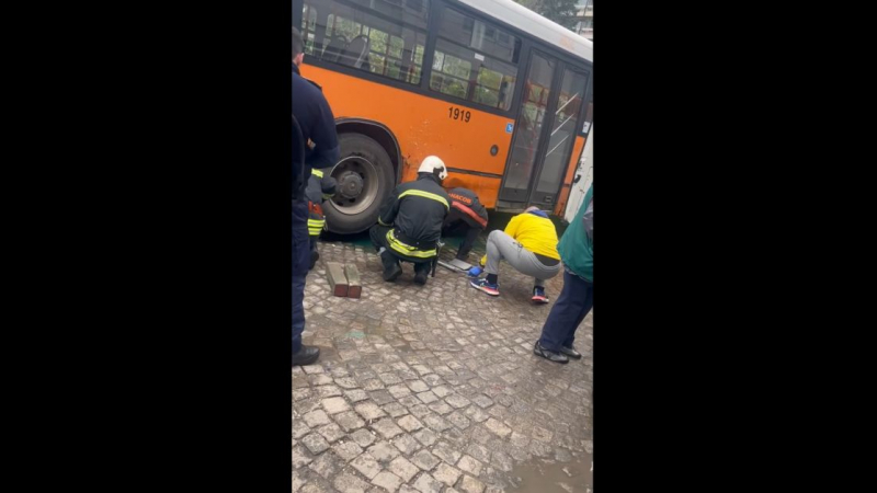 МВР пред БЛИЦ за инцидента със затиснат човек от автобус в "Горна баня"