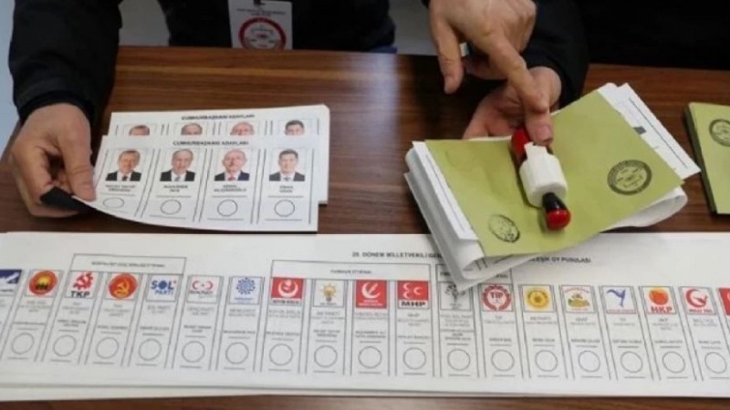 Каубой ошашави избирателите в Измир, а в Истанбул... ВИДЕО 