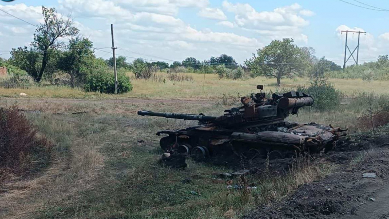  „Пътят на смъртта“ на ВСУ се попълва с купища унищожена военна техника ВИДЕО