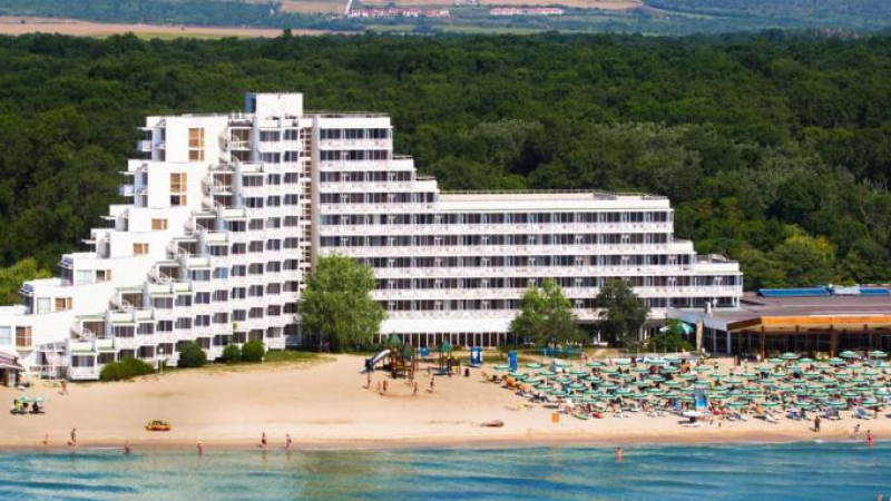 Легендарен хотел в "Албена" чупи всички рекорди, нареди се сред най-добрите в света СНИМКИ